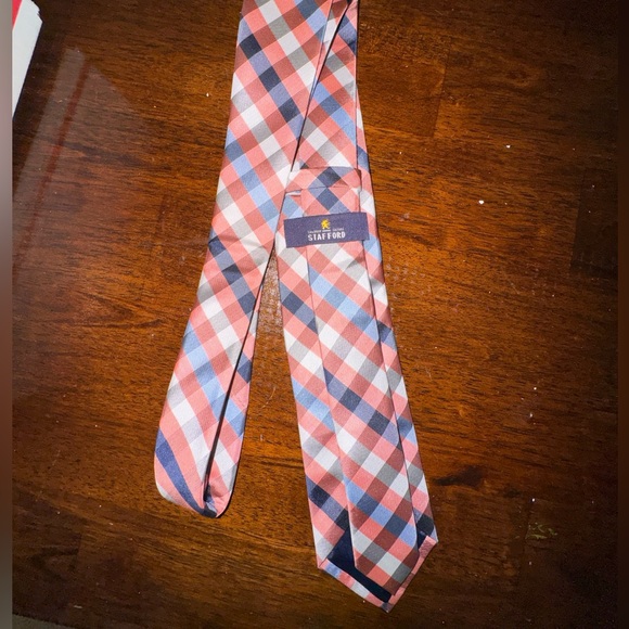 NWOT Stafford Buffalo Tartan Necktie - Picture 5 of 5